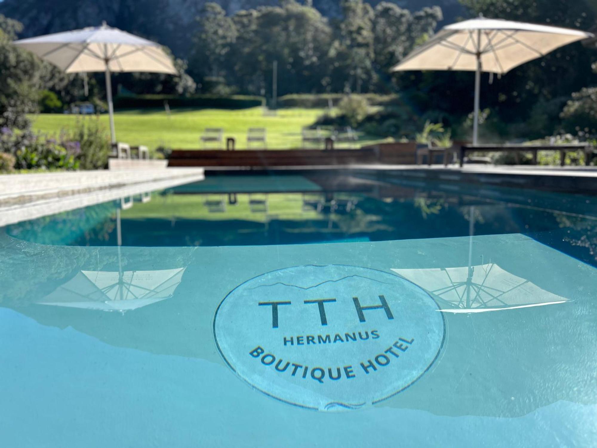 The Thatch House Boutique Hotel, הרמנוס מראה חיצוני תמונה